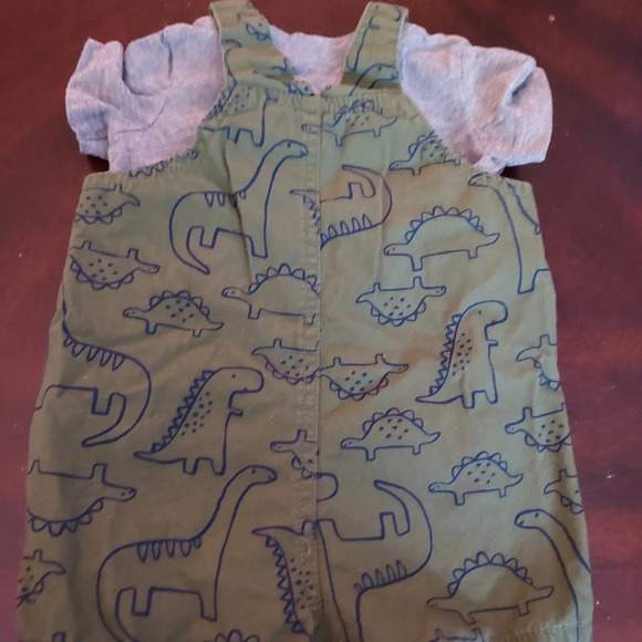 Carter’s Baby Boy’s 2 Piece Dinosaur T Shirt & Short Overalls Set Size 6M - Picture 6 of 9